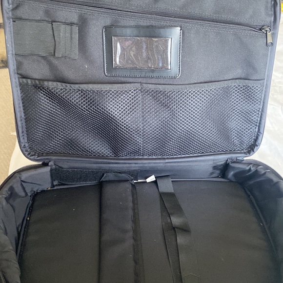 Laptop Notebook Carrying Shoulder Bag-Black, Excellent Condition -Rarely Used - Picture 6 of 8
